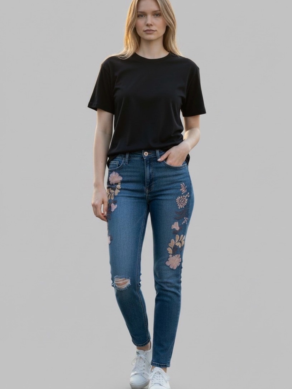 Floral Embroidered Skinny Jeans American Eagle Size 2 Extra Long Distressed Boho